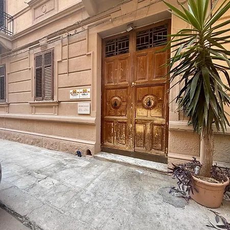 Liola #teatro Massimo Bed & Breakfast